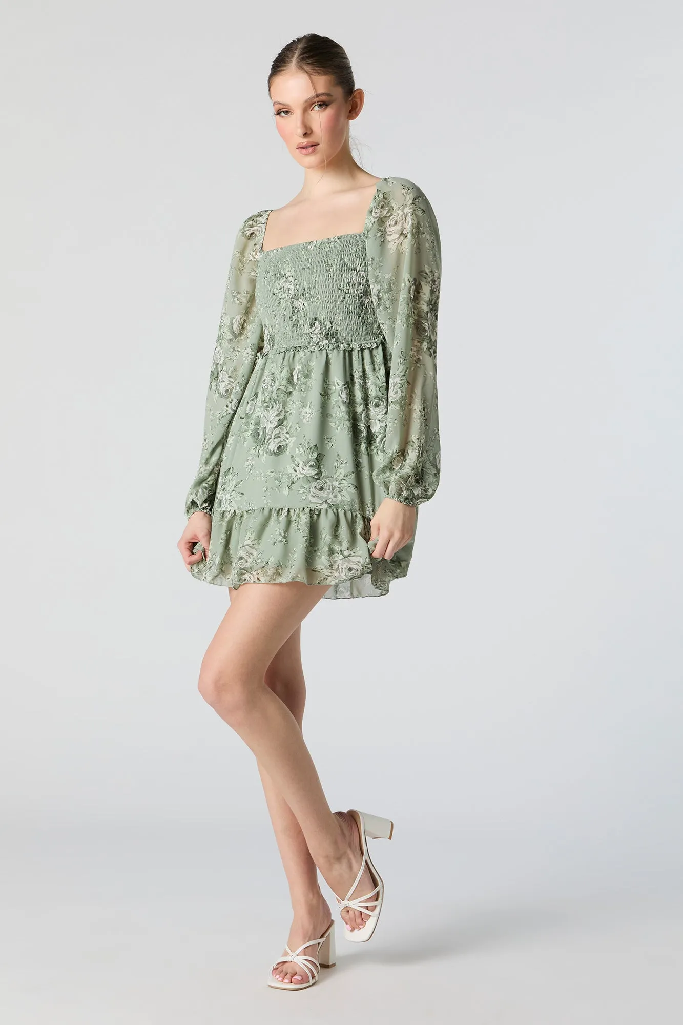 Minirobe smockée fleurie verte à manches longues sold by Urban Planet product image thumbnail 3