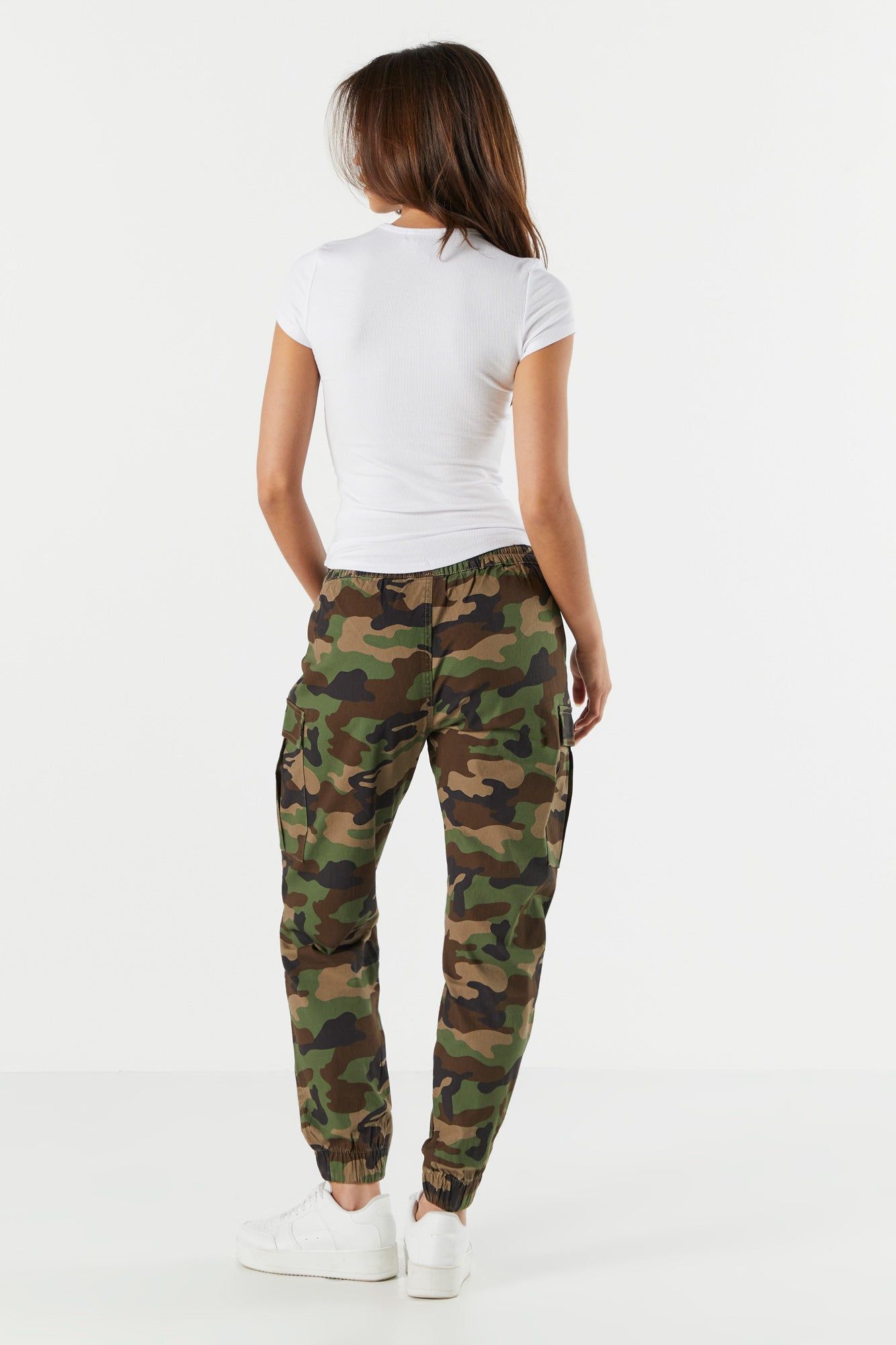Pantalon de jogging cargo avec motif camouflage sold by Urban Planet product image thumbnail 3