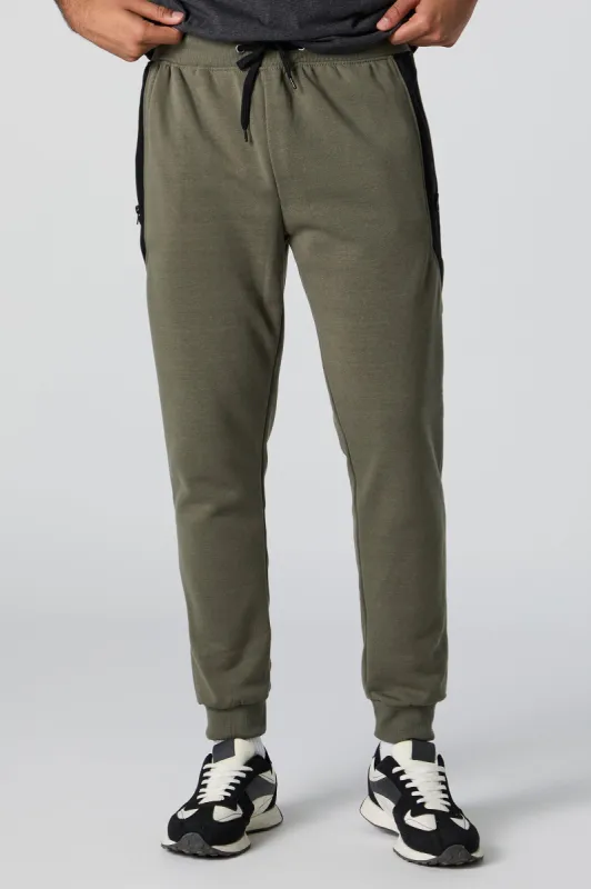 Jogger en molleton avec poches à fermeture à glissière et taille coulissante sold by Urban Planet