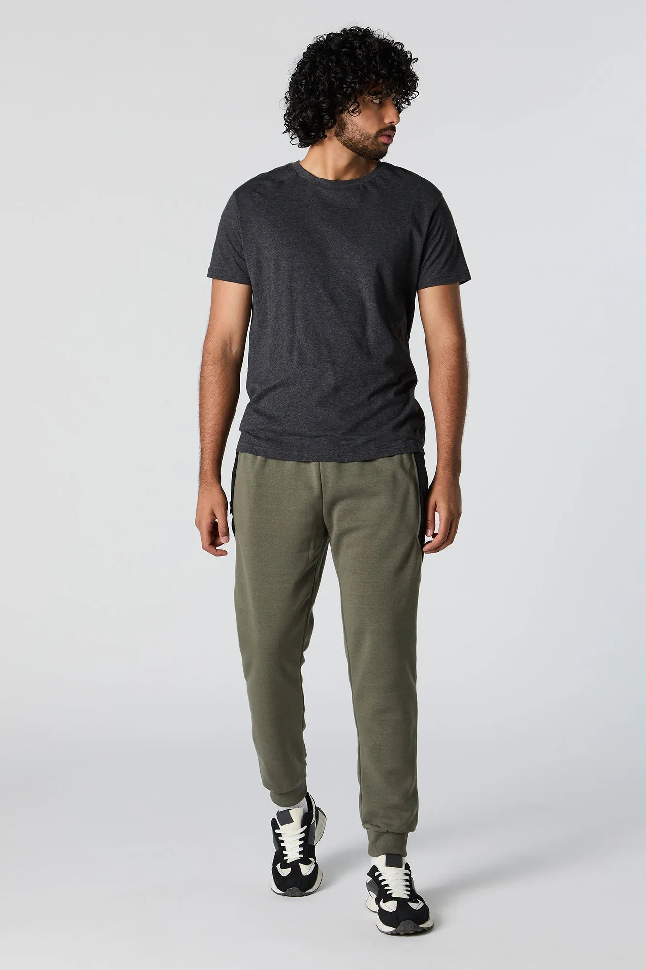 Jogger en molleton avec poches à fermeture à glissière et taille coulissante sold by Urban Planet product image thumbnail 2