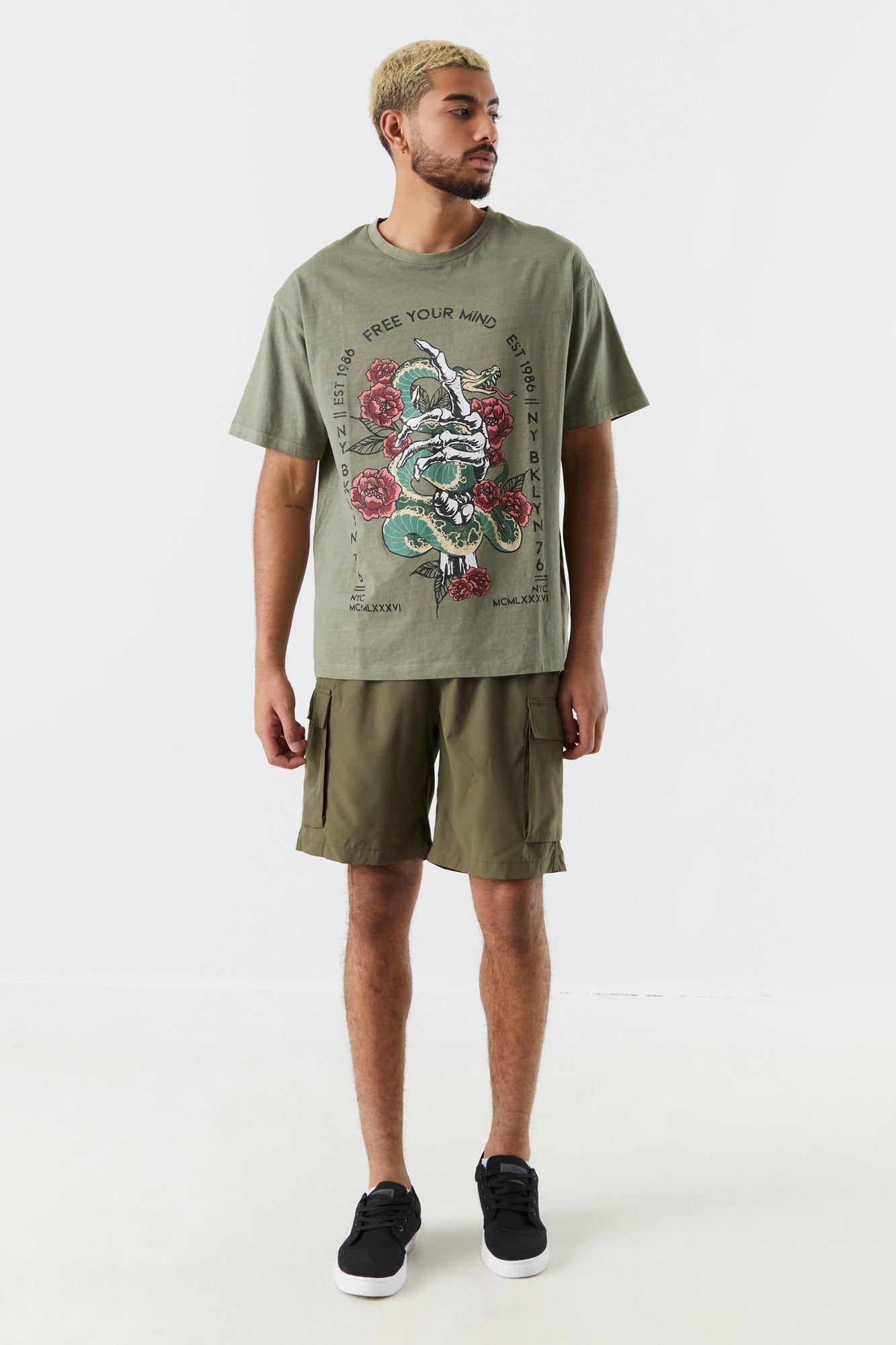 Short cargo en nylon vert sold by Urban Planet product image thumbnail 3