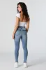 Jean ajusté délavé moyen à taille haute sold by Urban Planet