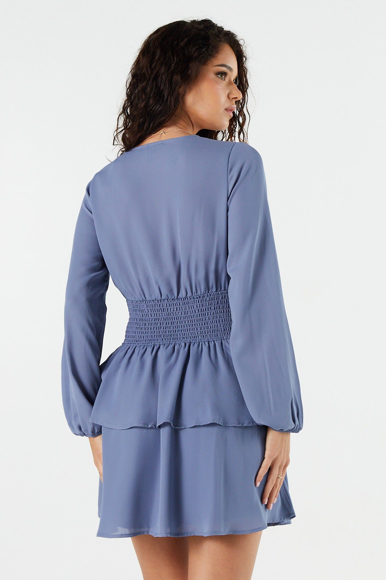 Robe étagée à manches longues et nouée sur le devant sold by Urban Planet product image thumbnail 5