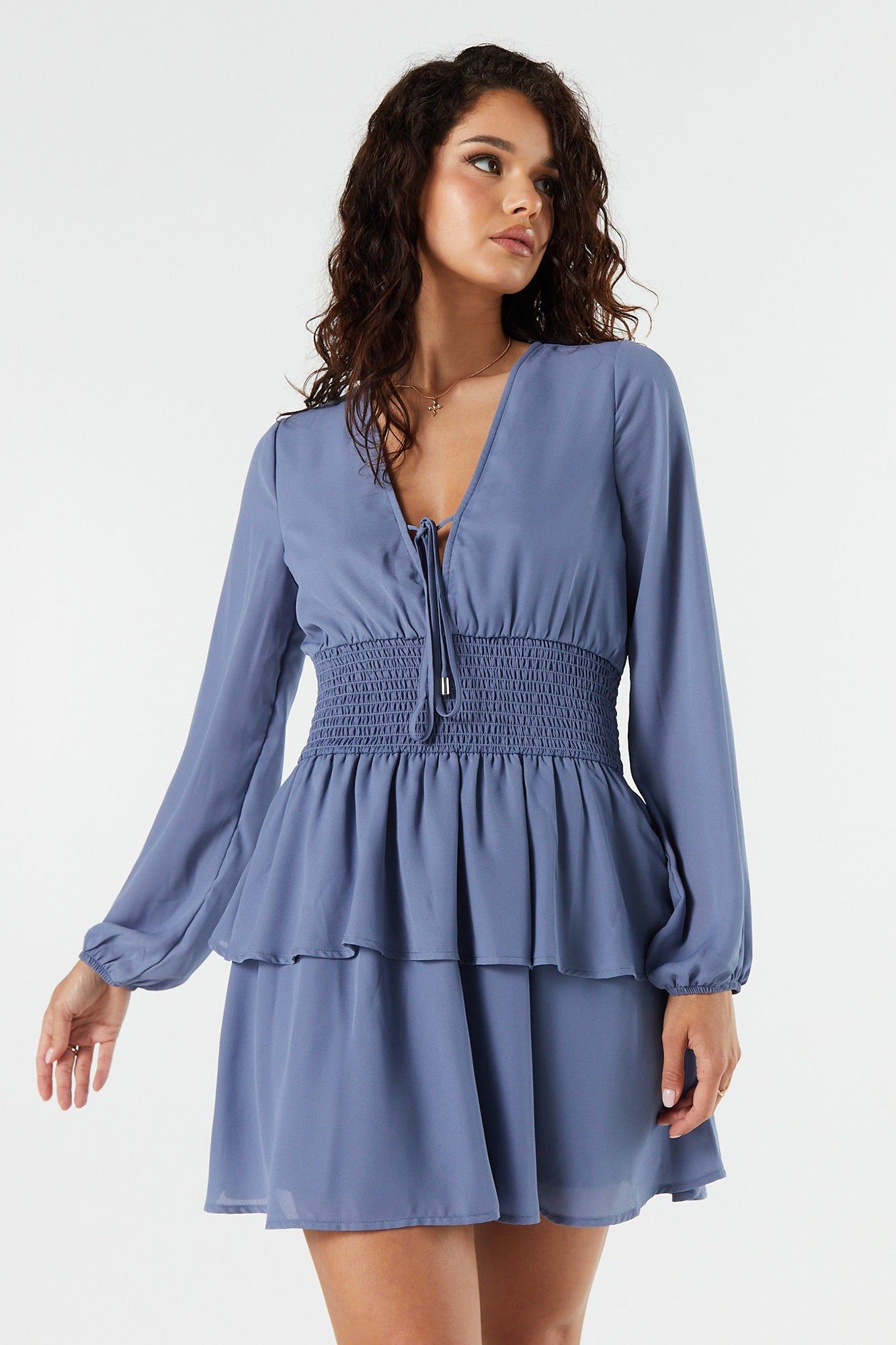 Robe étagée à manches longues et nouée sur le devant sold by Urban Planet product image thumbnail 4