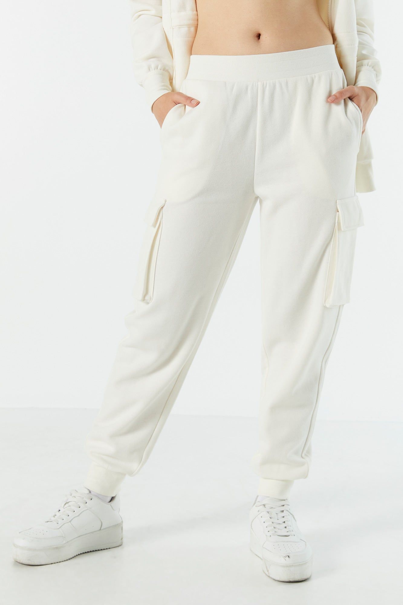 Pantalon de jogging cargo en molleton sold by Urban Planet product image thumbnail 5