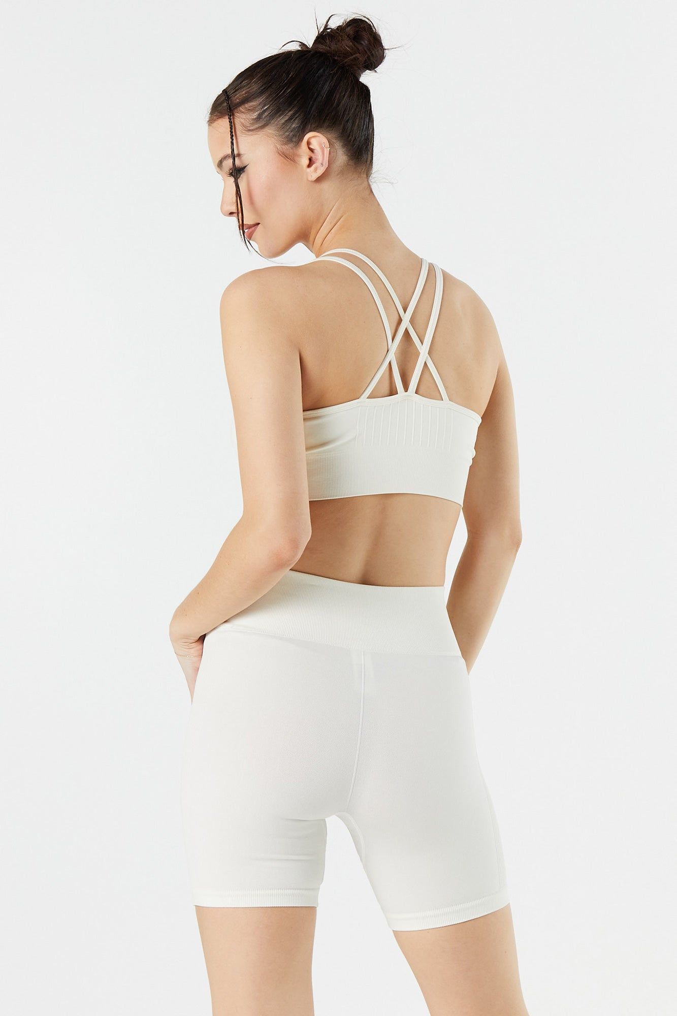 Short de cycliste à taille haute côtelé sur les côtés sold by Urban Planet product image thumbnail 10