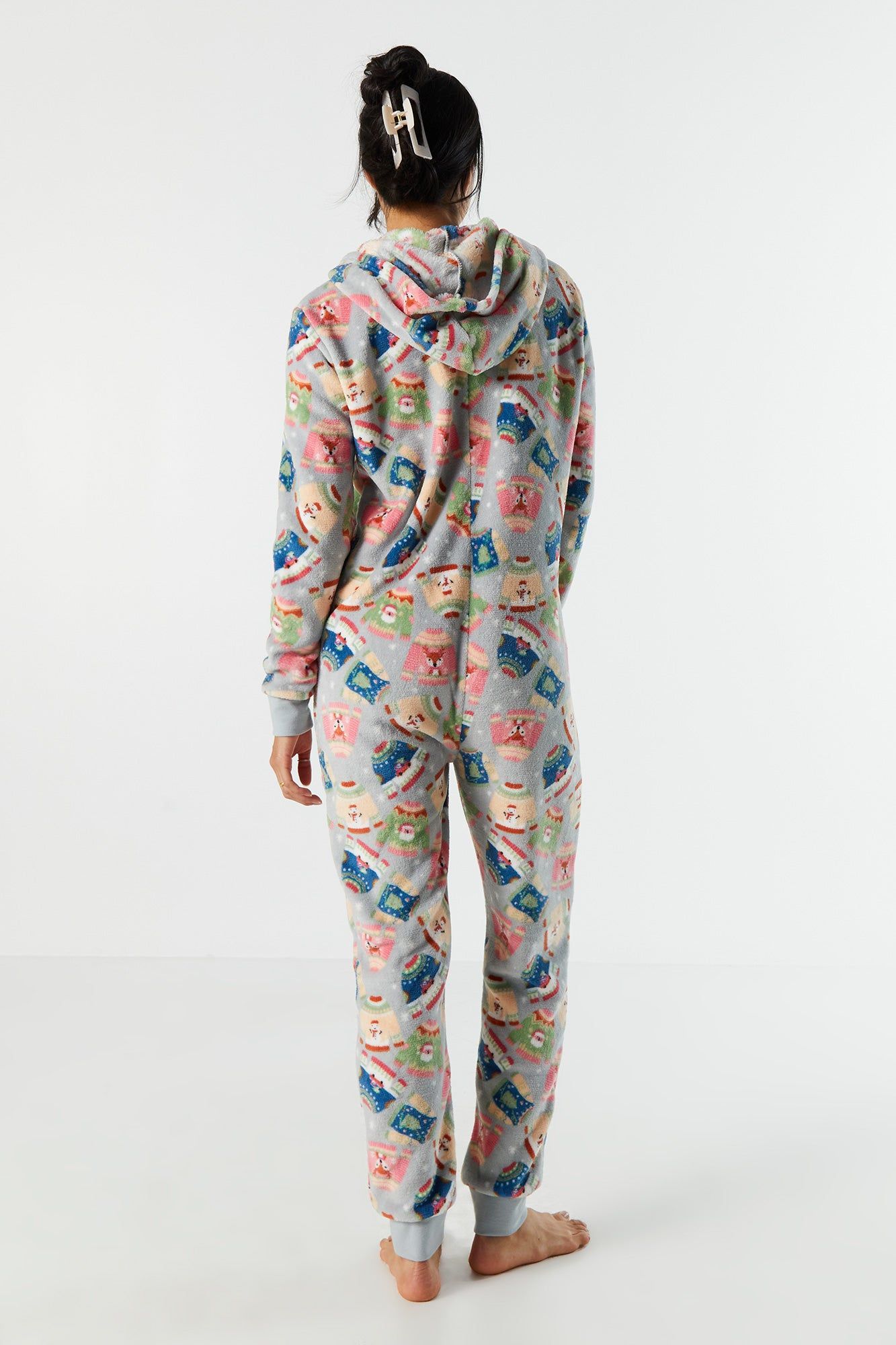 Combinaison de Noël en peluche à imprimé Chandail sold by Urban Planet product image thumbnail 2