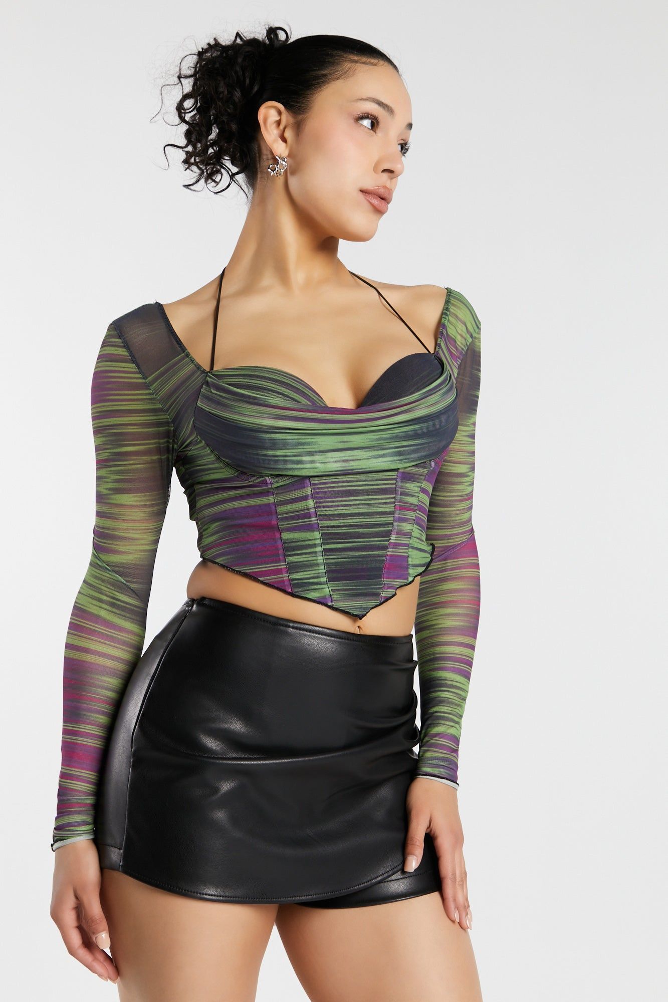 Haut bustier en filet avec motif abstrait et ourlet en V sold by Urban Planet product image thumbnail 3