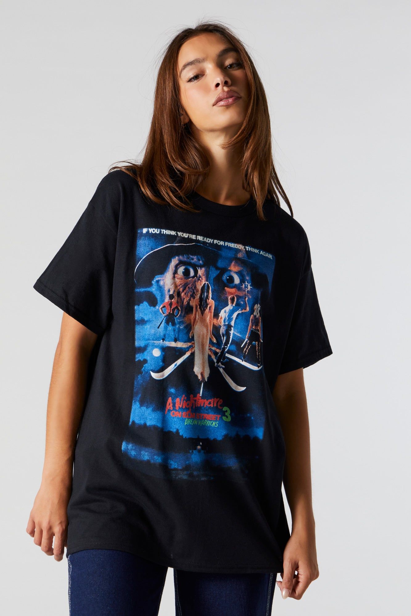 T-shirt de coupe garçonne à imprimé Nightmare on Elm Street sold by Urban Planet