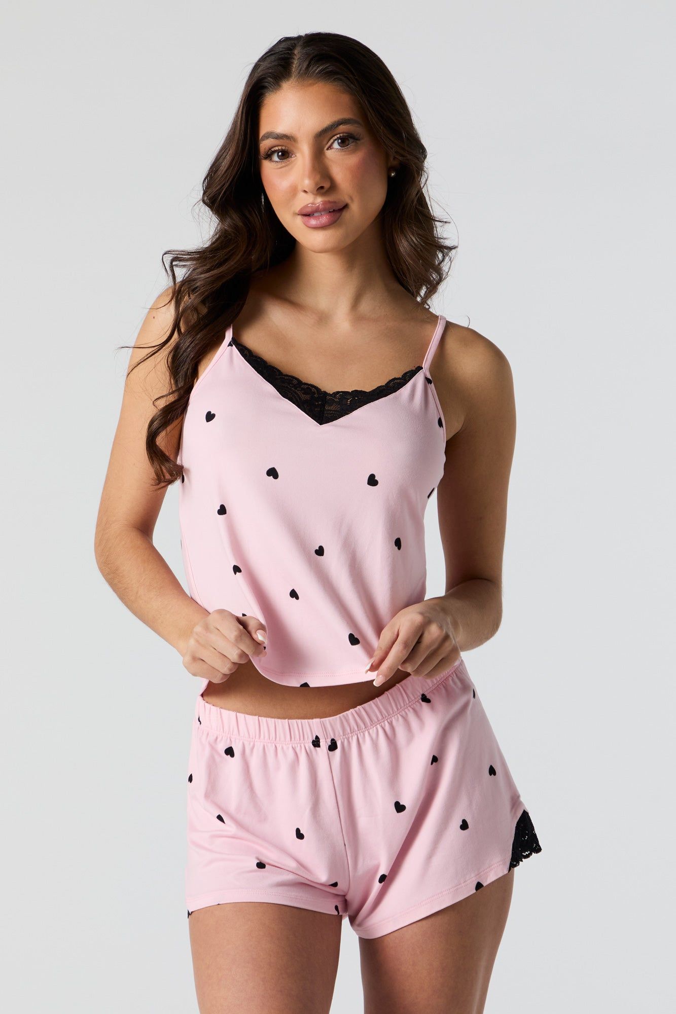 Ensemble pyjama à imprimé Coeur avec liséré de dentelle sold by Urban Planet