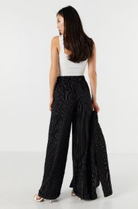 Pantalon habillé à jambe large à enfiler avec fines rayures sold by Urban Planet