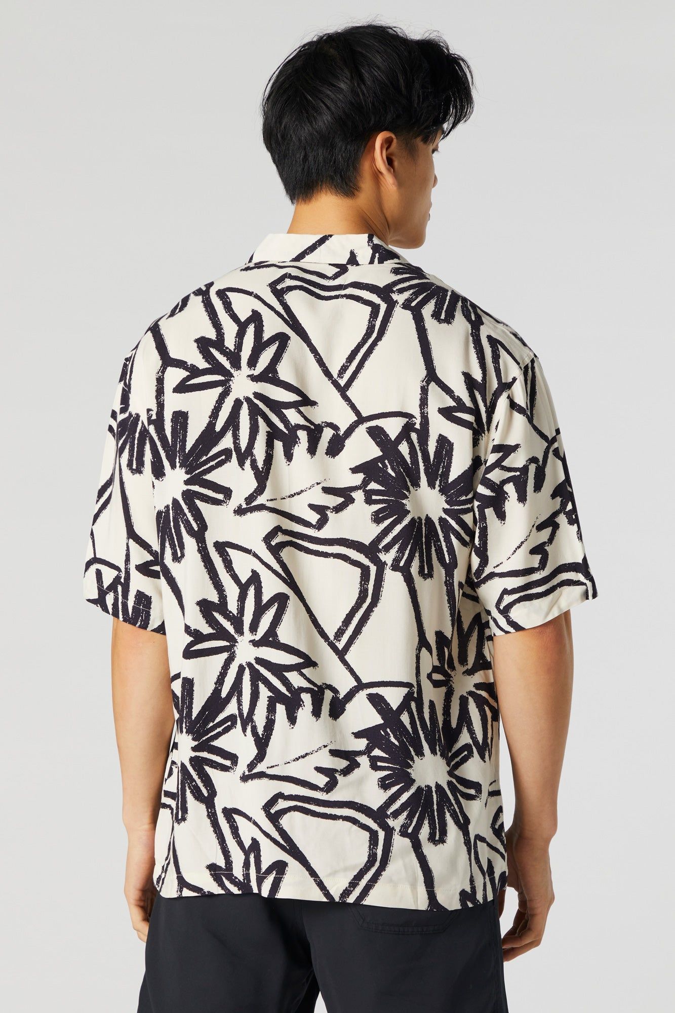 Haut boutonné fleuri sold by Urban Planet product image thumbnail 2