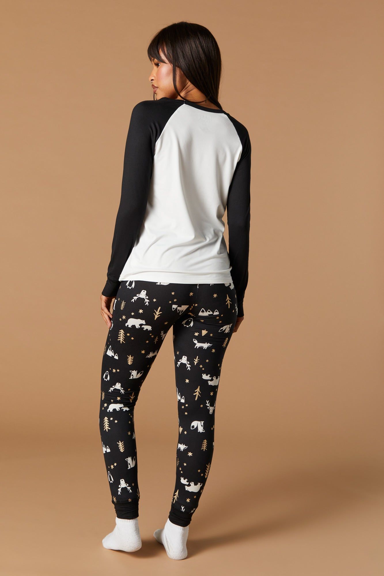 Fammy Jammies Xmas Tinsel Town 2 Piece Pajama Set sold by Urban Planet product image thumbnail 5