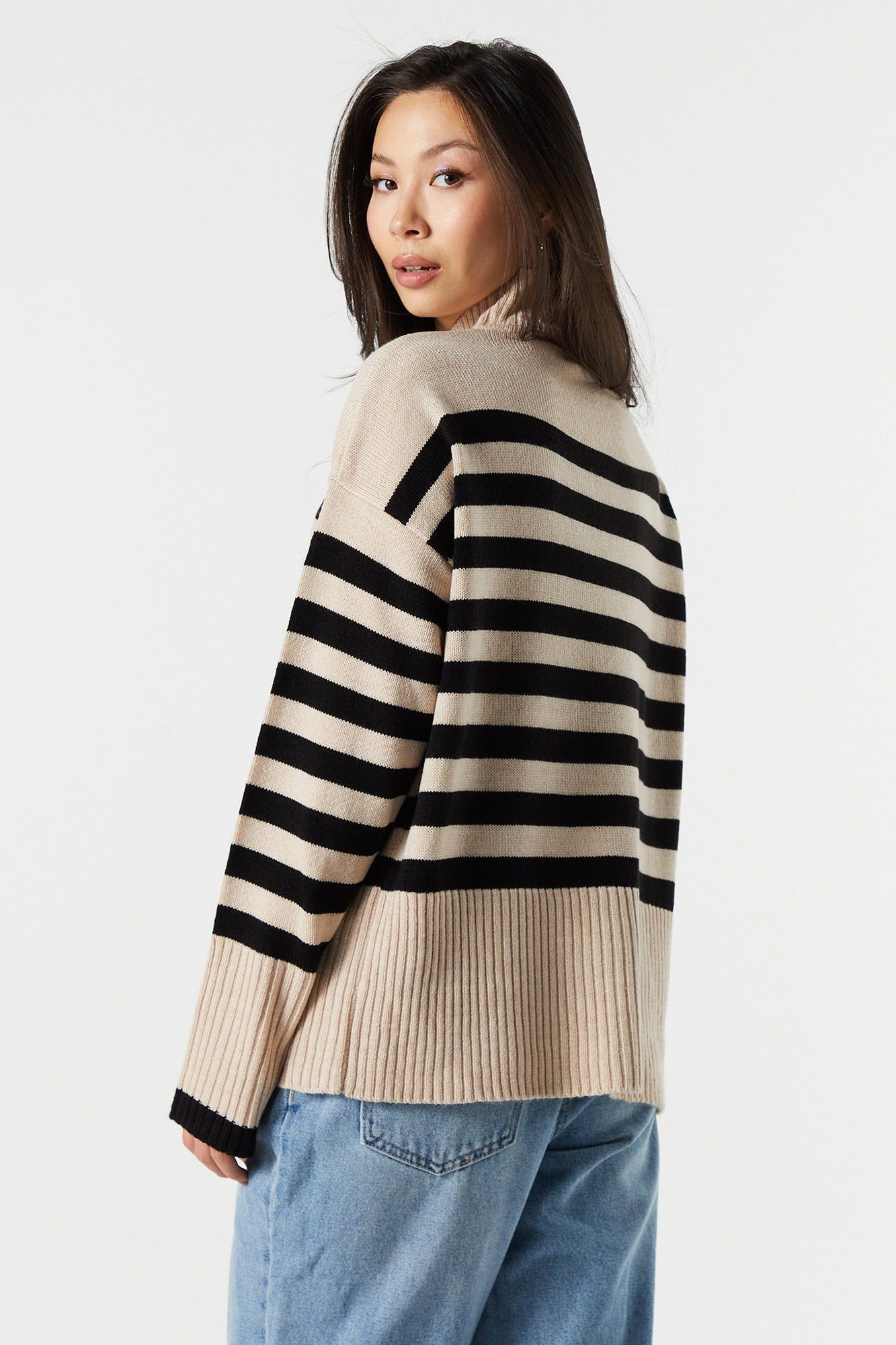 Chandail surdimensionné en tricot côtelé rayé sold by Urban Planet product image thumbnail 5