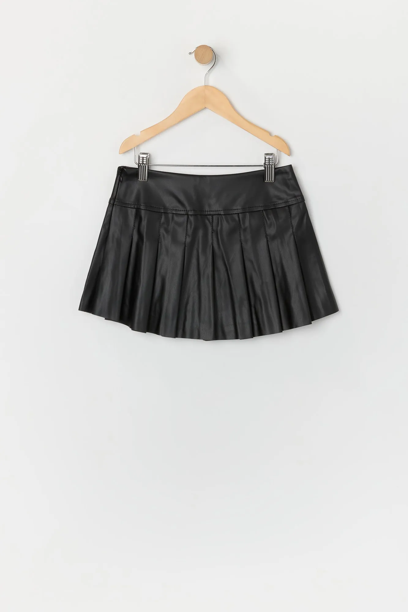 Jupe-short plissée en similicuir pour fille sold by Urban Planet product image thumbnail 2