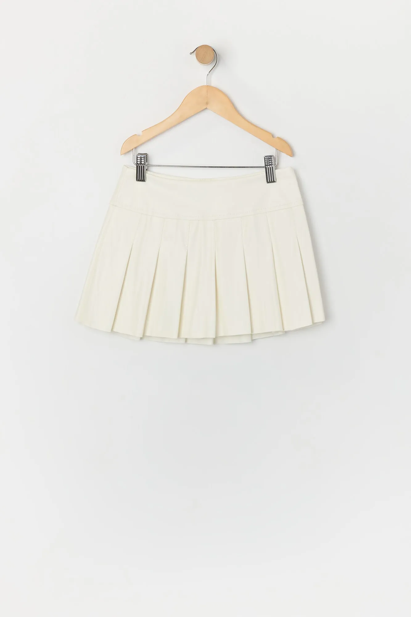 Jupe-short plissée en similicuir pour fille sold by Urban Planet product image thumbnail 3