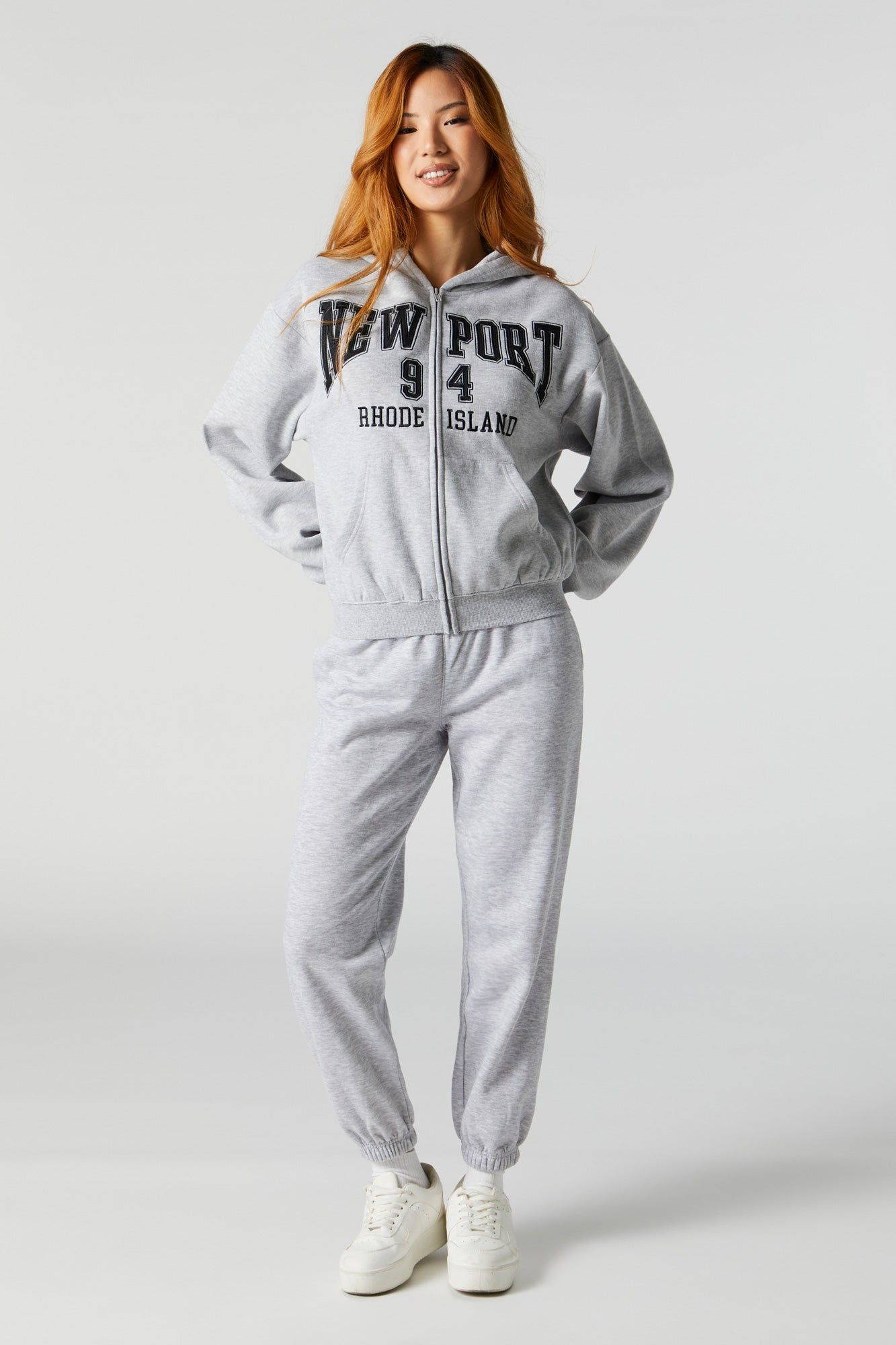 Haut à capuchon en chemille avec motif brodé Newport et fermeture à glissière sold by Urban Planet product image thumbnail 3