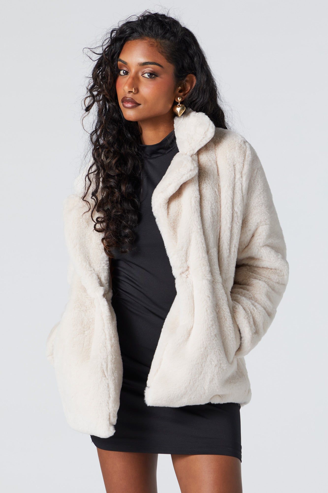 Blouson avec col en similifourrure sold by Urban Planet