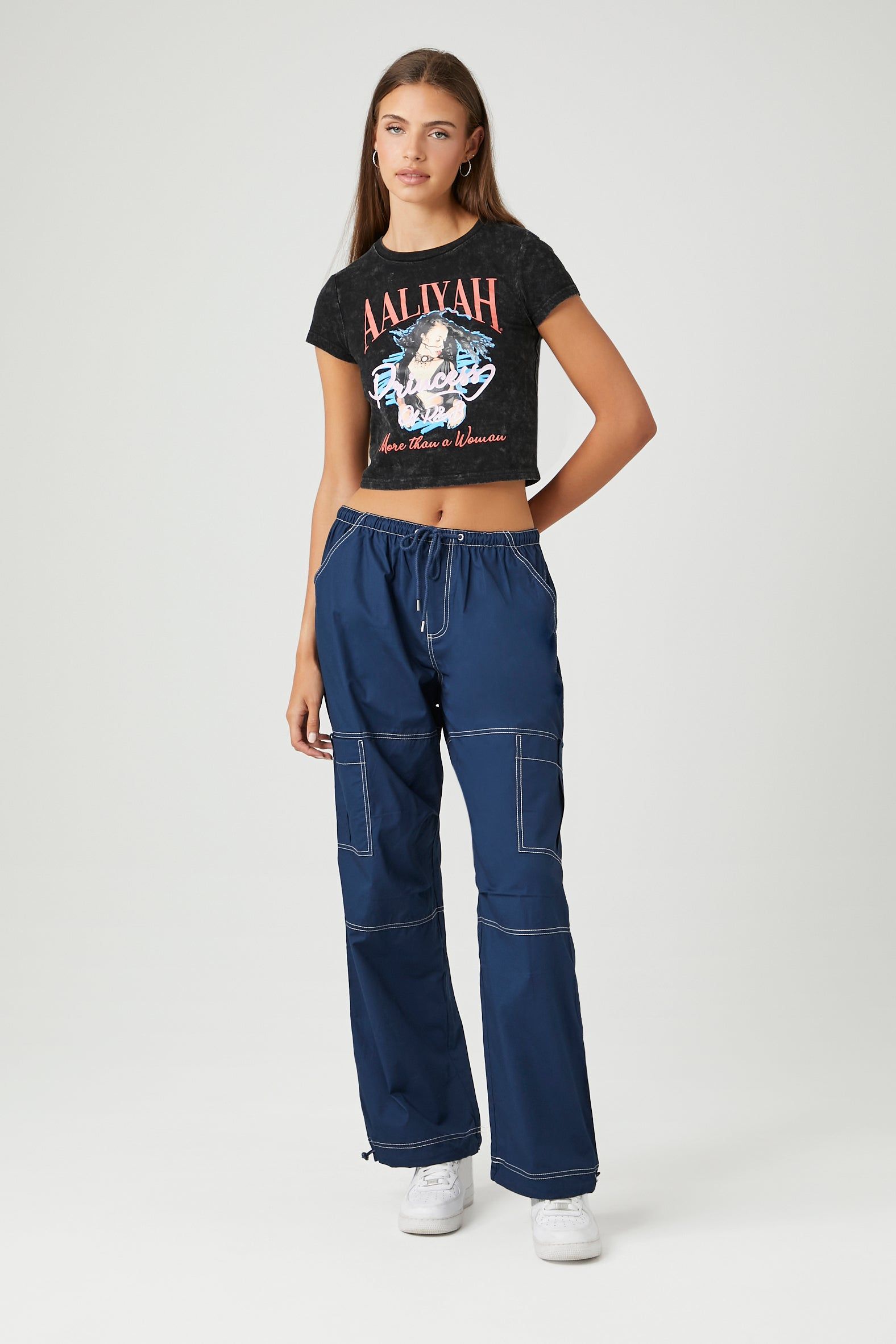 T-shirt ultracourt à imprimé Aaliyah sold by Urban Planet product image thumbnail 4