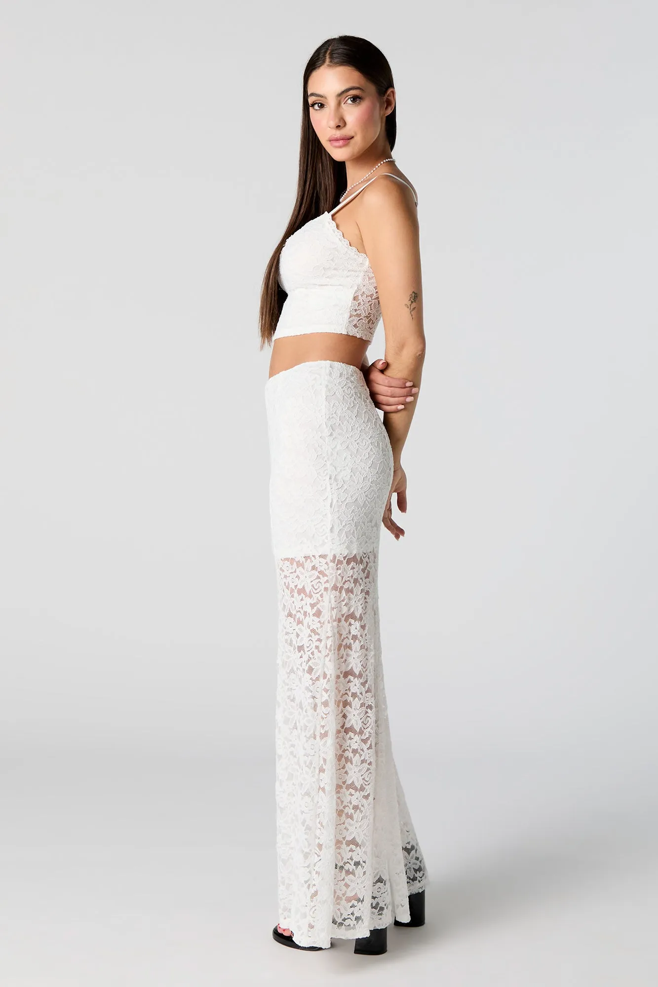 Jupe maxi en dentelle fleurie sold by Urban Planet product image thumbnail 5