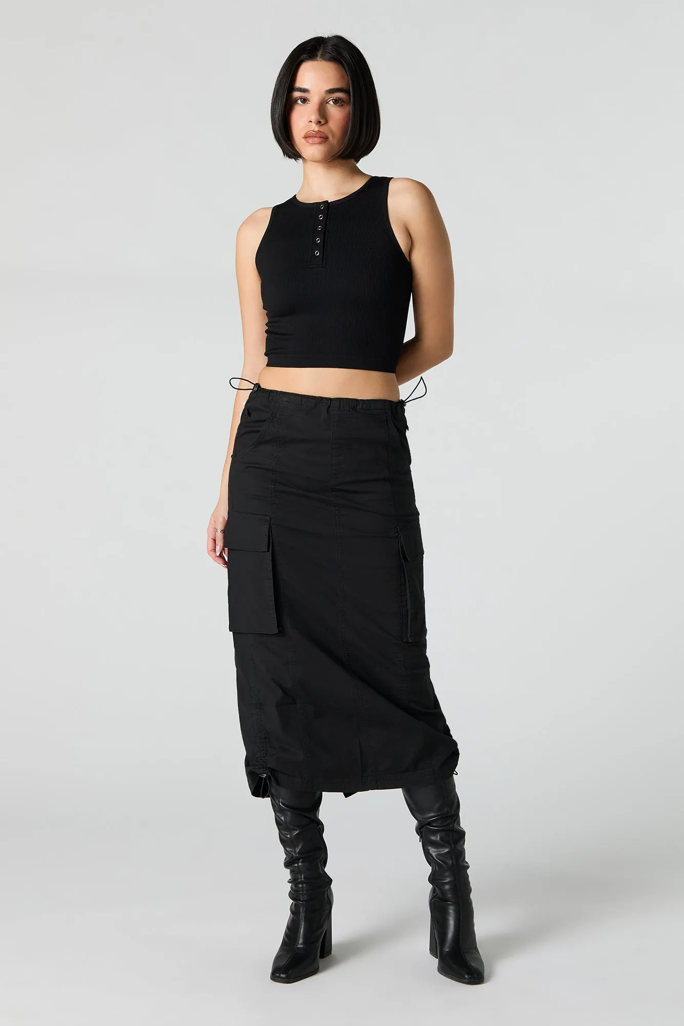 Jupe midi parachute cargo sold by Urban Planet