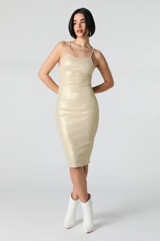 Robe midi moulante métallisée sold by Urban Planet