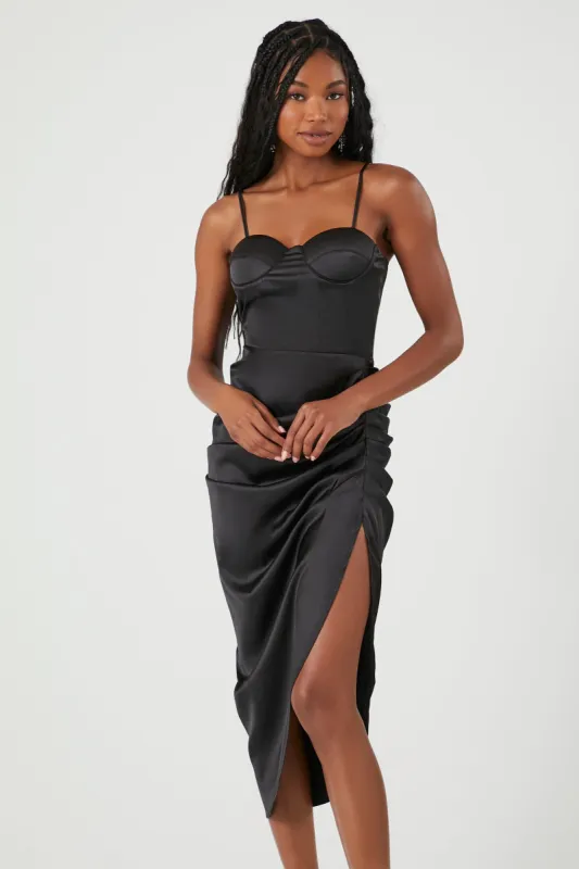 Robe bustier midi ruchée en satin sold by Urban Planet