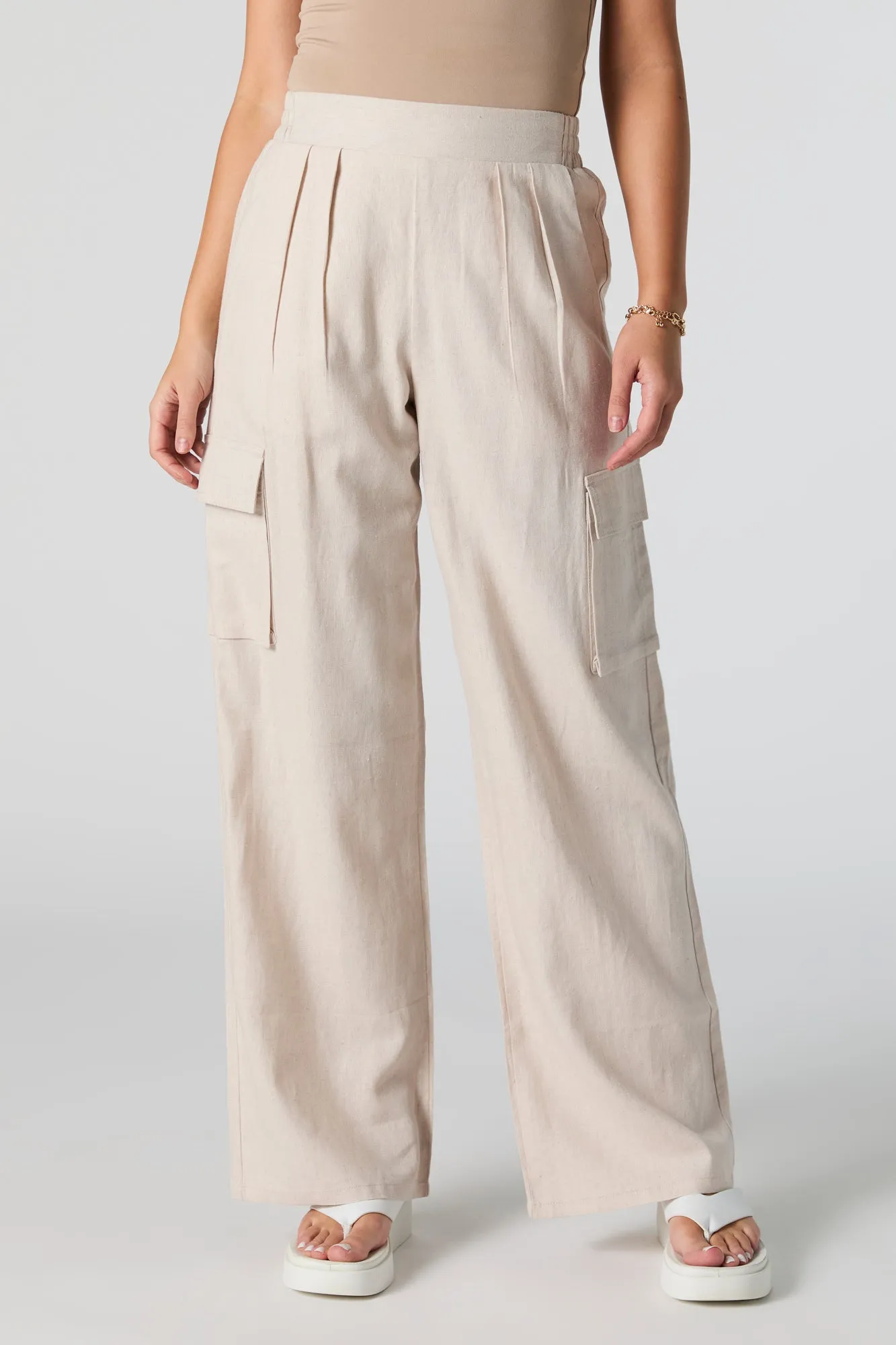 Pantalon cargo à jambe large plissé sold by Urban Planet product image thumbnail 2