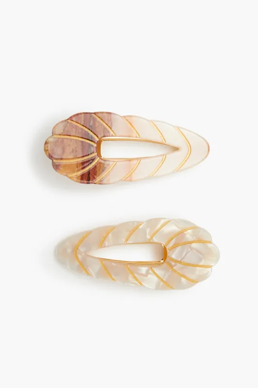 Seashell Hair Clip Set (2 Pcs) sold by Urban Planet