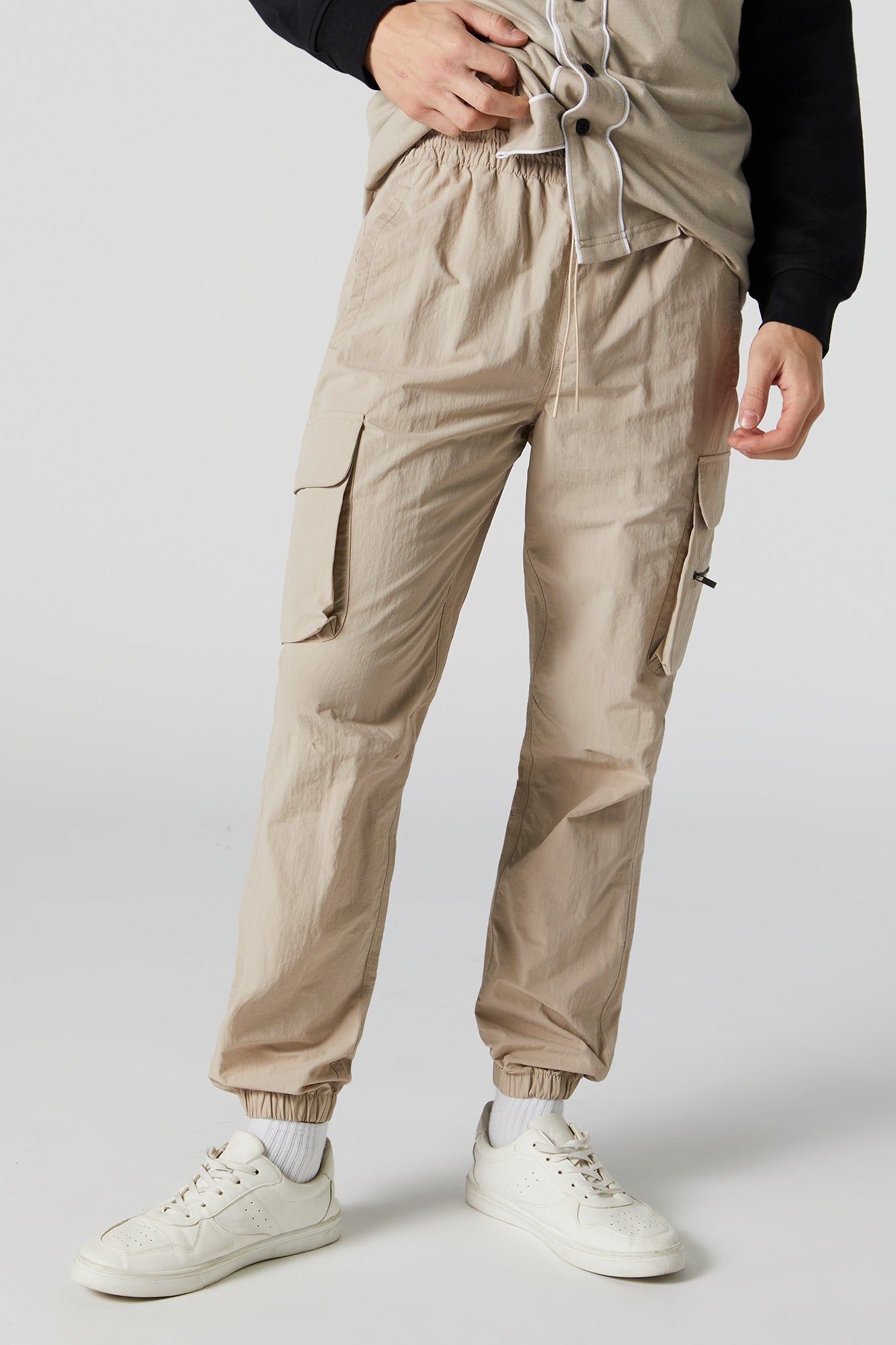 Jogger cargo en nylon avec fermeture à glissière sold by Urban Planet product image thumbnail 4