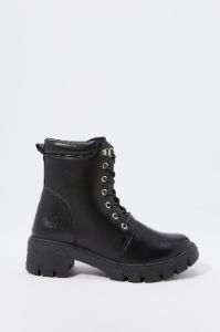 Bottes lacées à semelles crantées en similicuir avec revers sold by Urban Planet