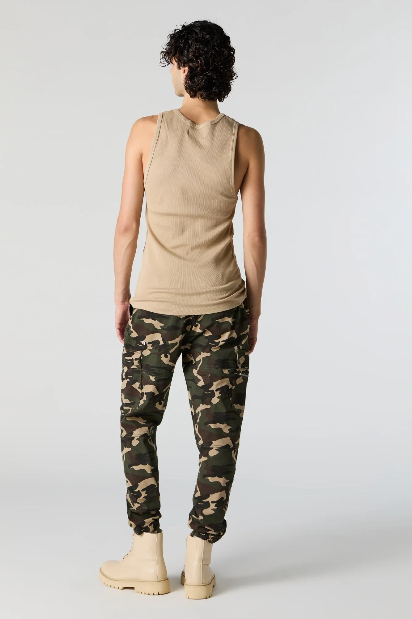 Jogger cargo avec poches à fermeture à glissière et motif camouflage sold by Urban Planet product image thumbnail 3