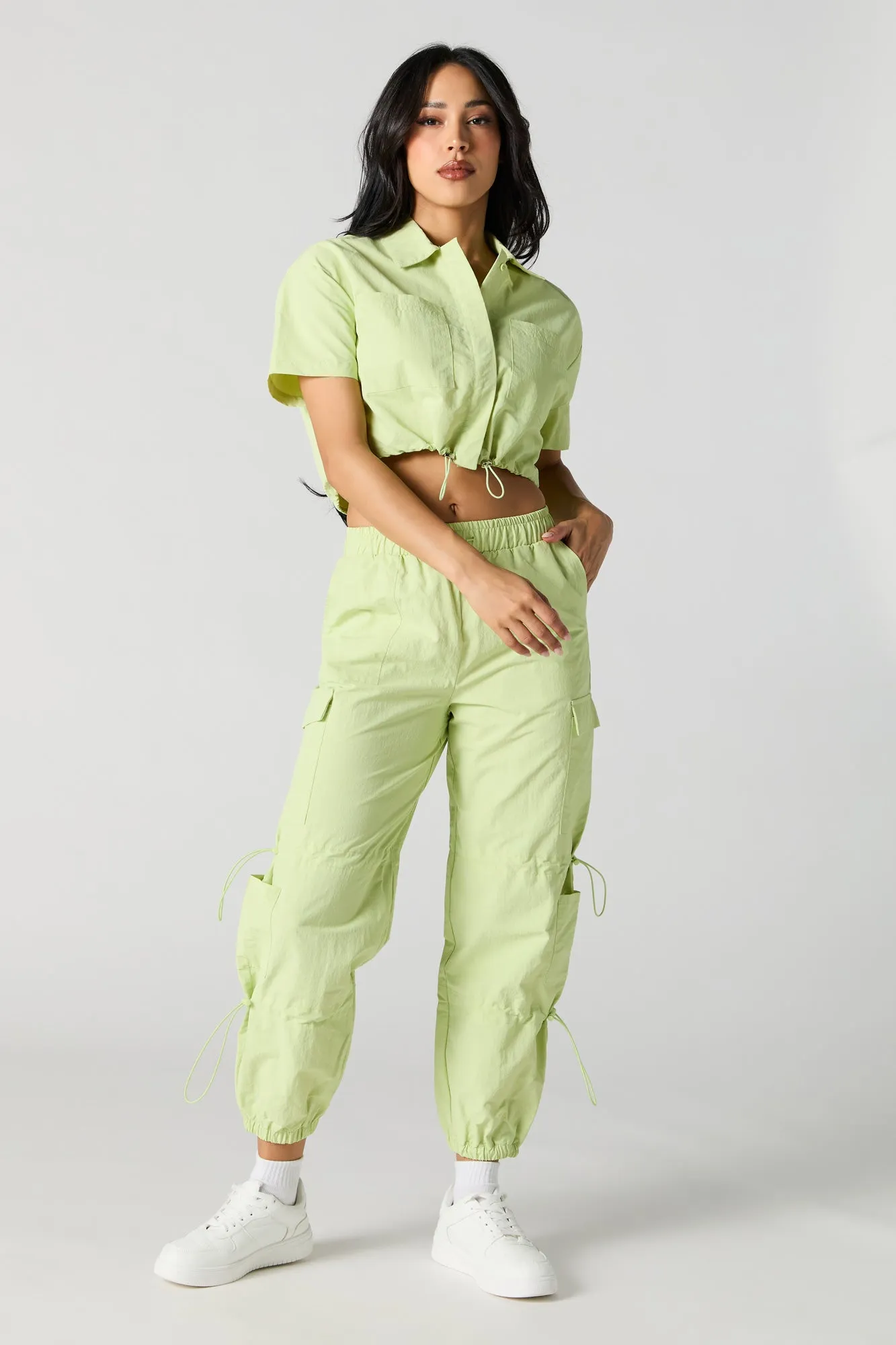 Jogger cargo en nylon sold by Urban Planet