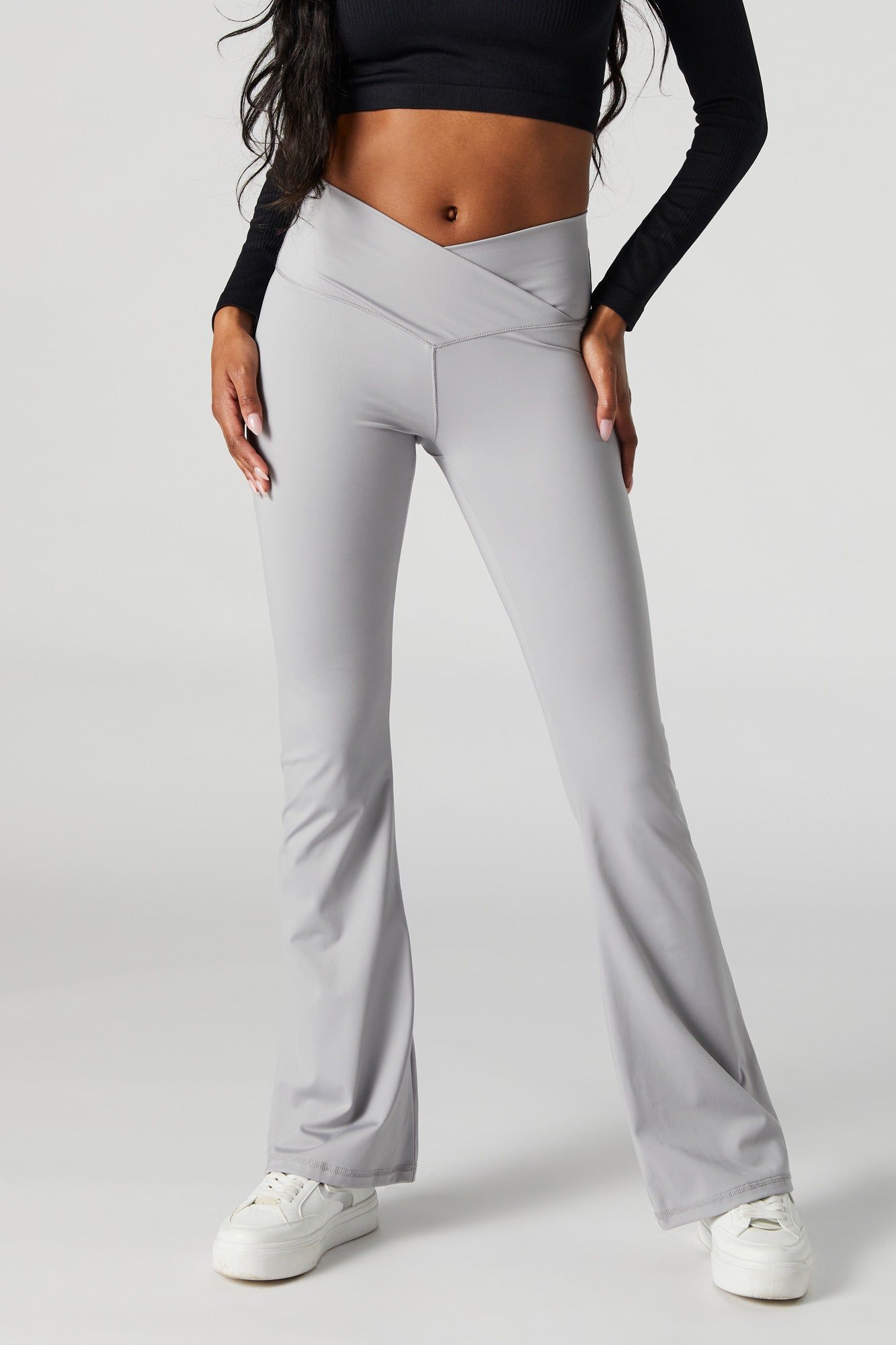 Pantalon Active à jambe évasée sold by Urban Planet