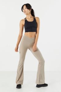 Pantalon à jambe évasée avec surplis sold by Urban Planet