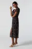Robe midi fleurie à manches bouffantes et encolure en coeur sold by Urban Planet