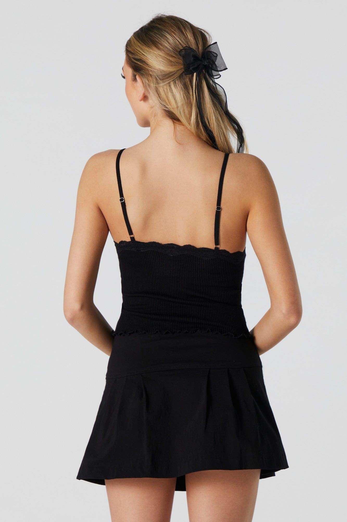 Camisole côtelée sans couture avec liséré de dentelle sold by Urban Planet product image thumbnail 2