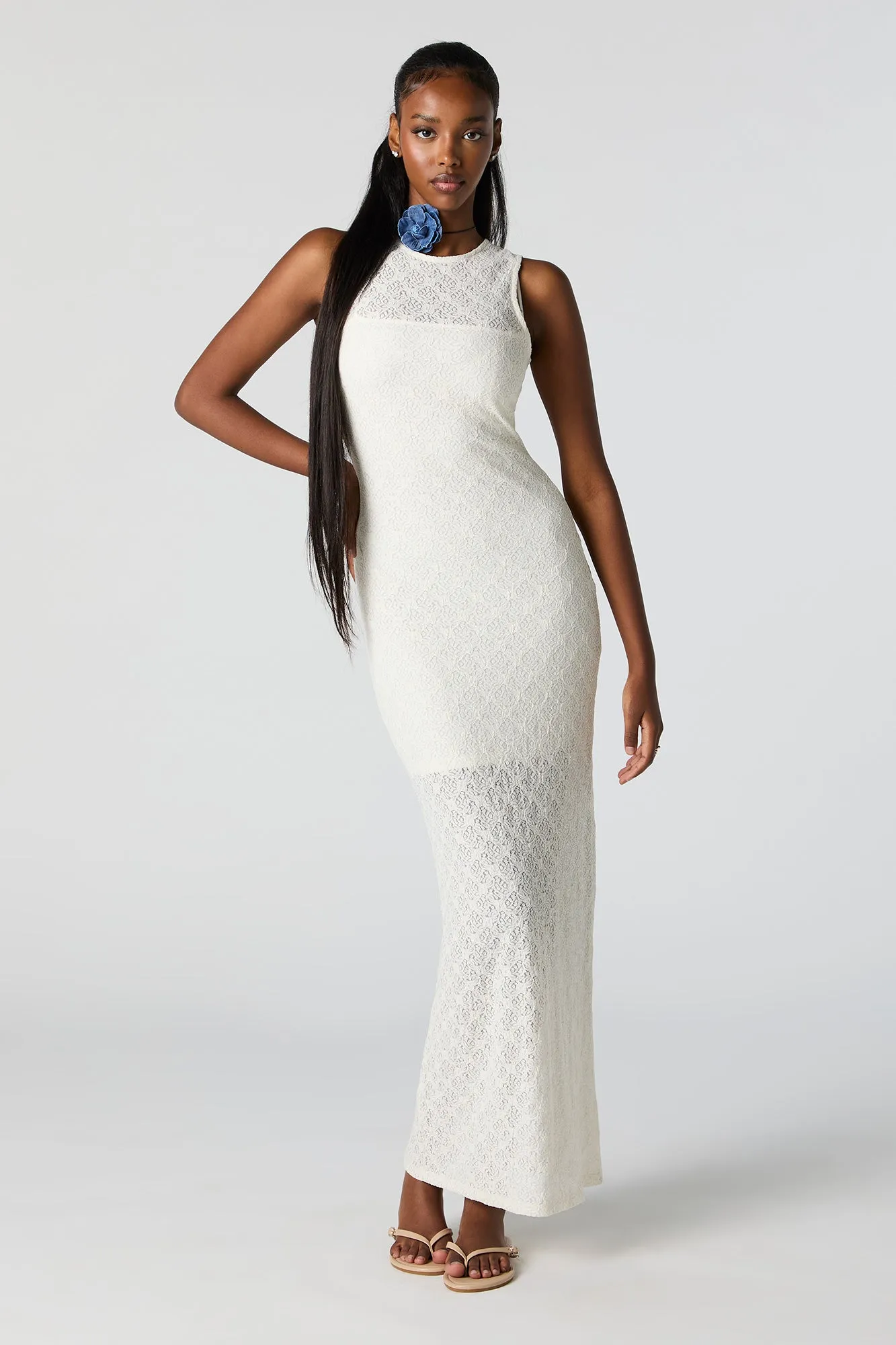 Robe maxi sans manches en dentelle sold by Urban Planet