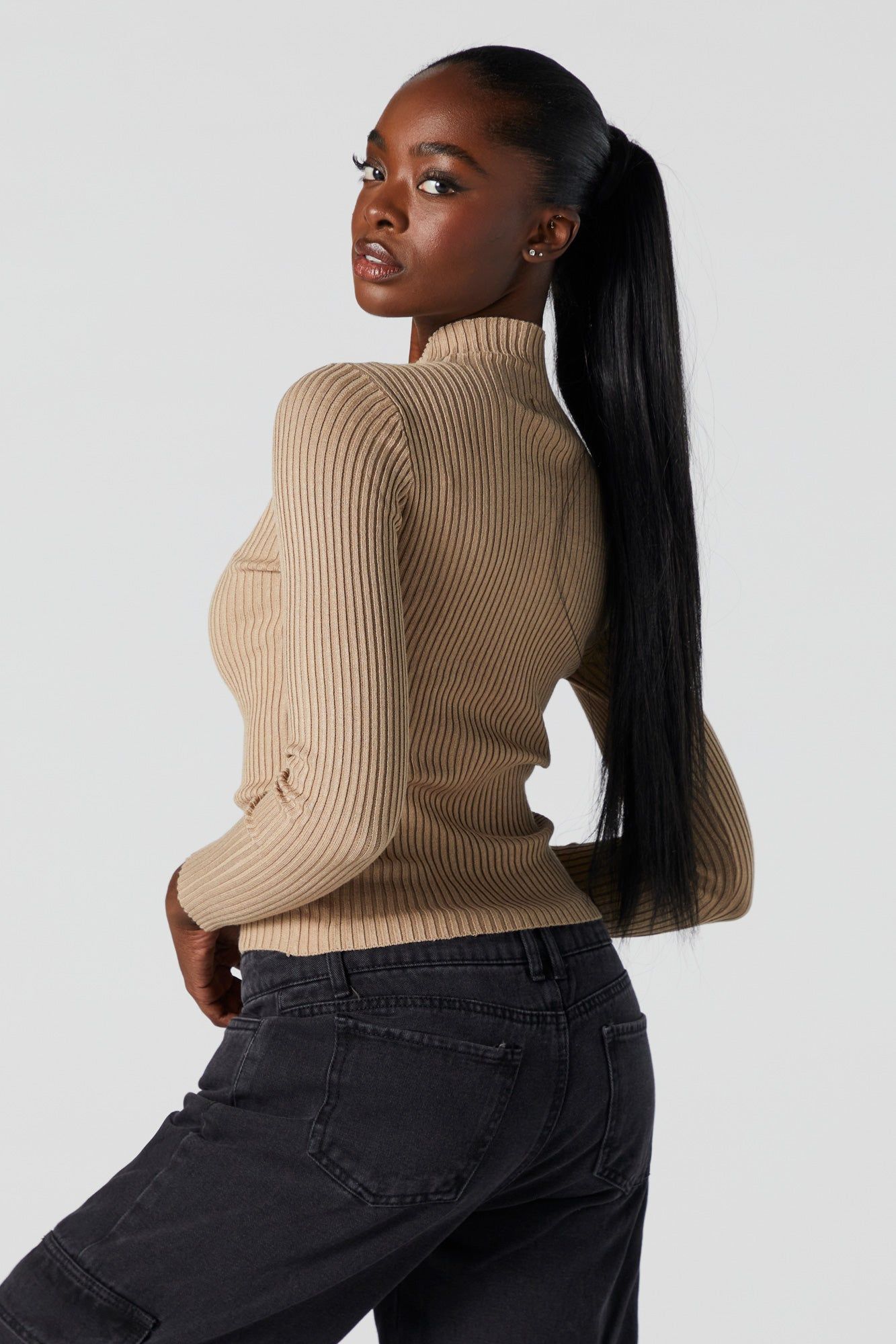 Chandail en tricot côtelé avec col cheminée sold by Urban Planet product image thumbnail 2