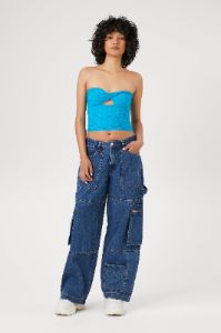 Jean cargo à jambe droite sold by Urban Planet