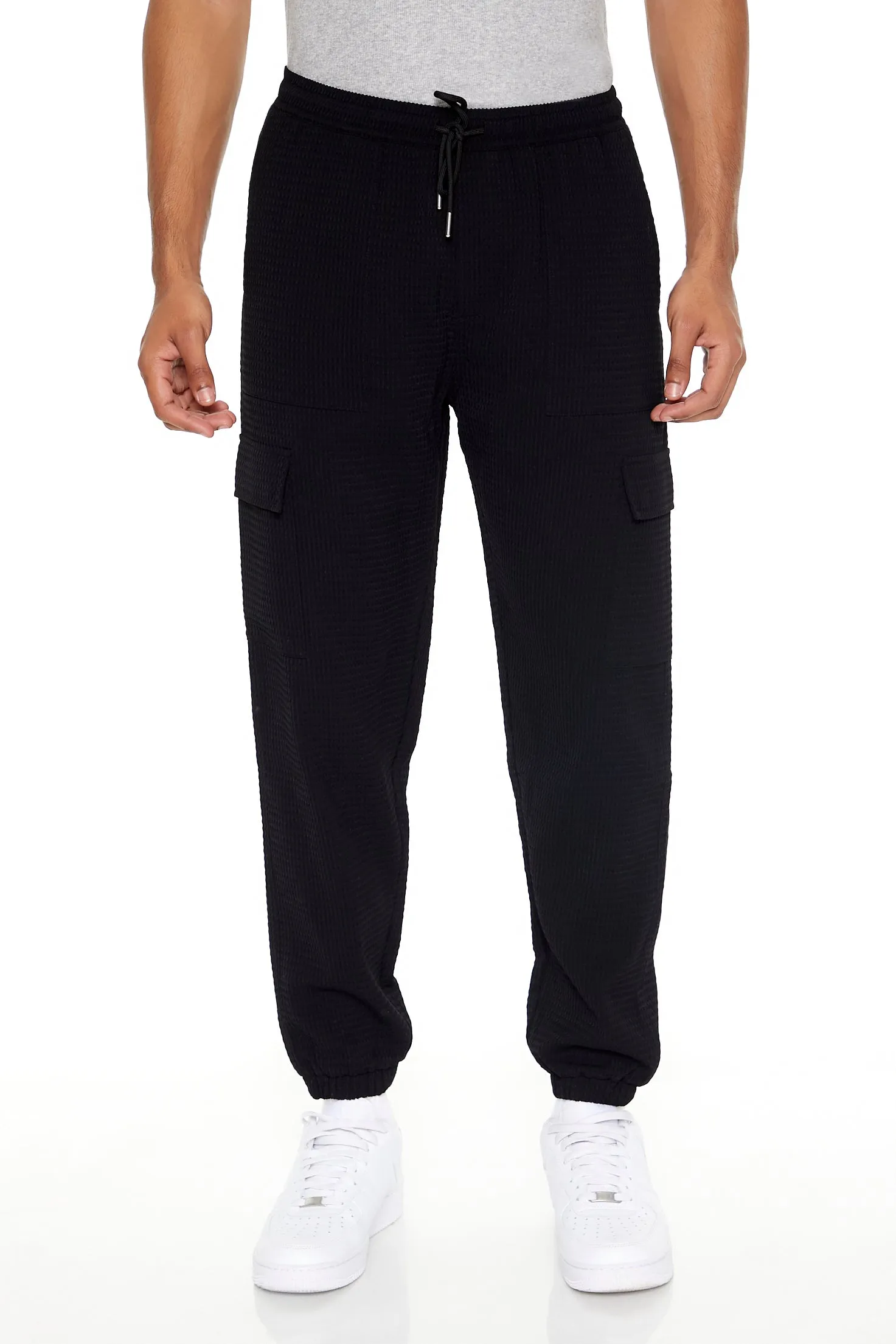 Jogger cargo texturé sold by Urban Planet