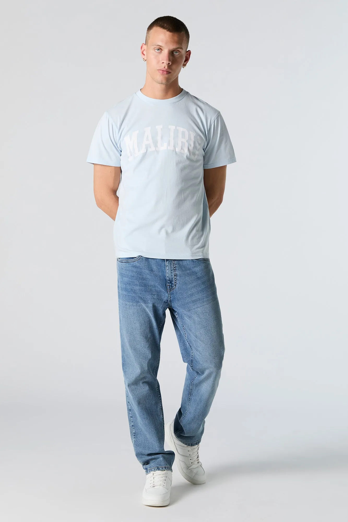 Jean à jambe droite délavé moyen sold by Urban Planet product image thumbnail 2