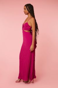 Robe maxi plissée avec découpes sold by Urban Planet