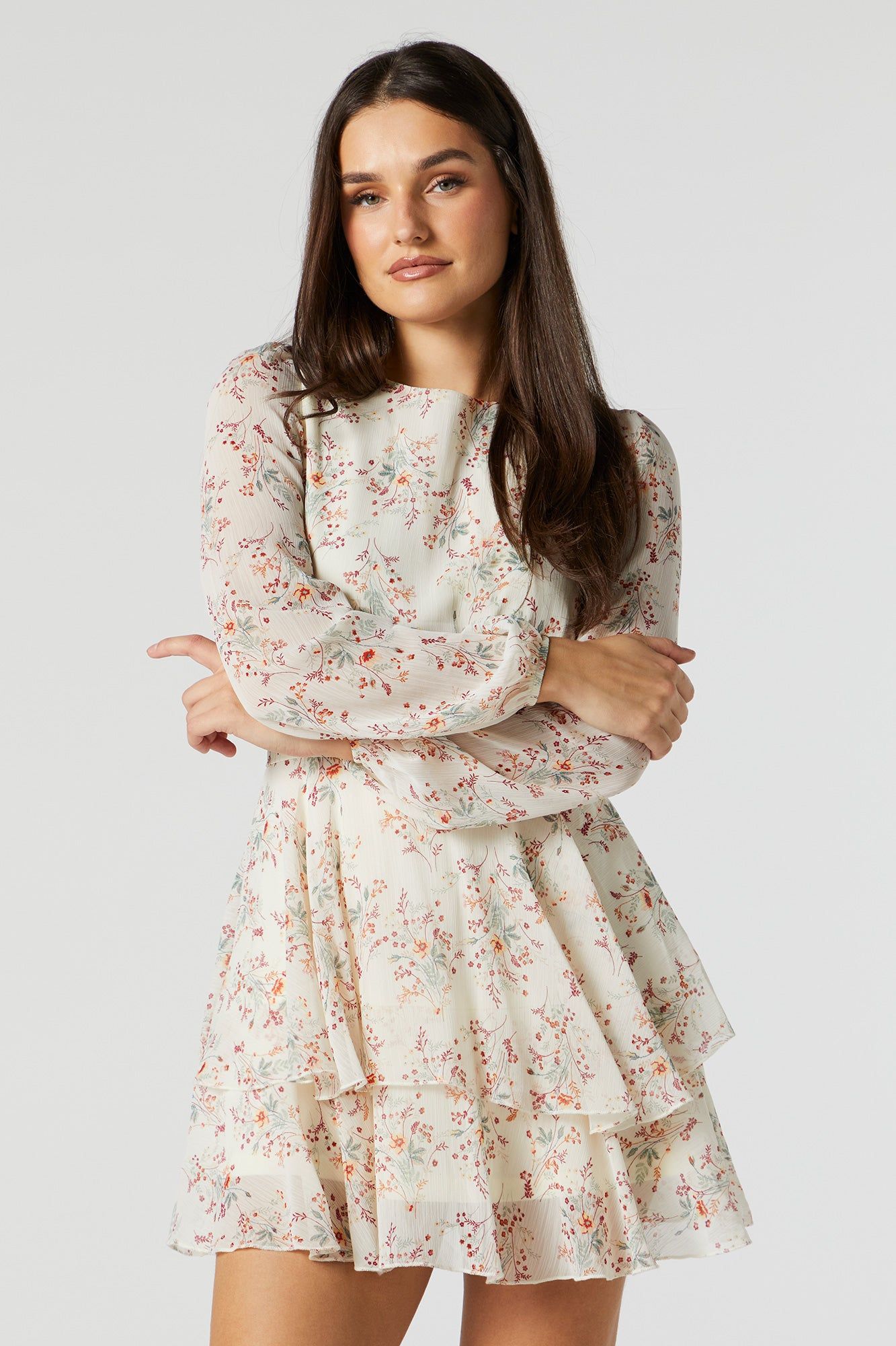 Minirobe volantée fleurie en chiffon à manches longues sold by Urban Planet product image thumbnail 5