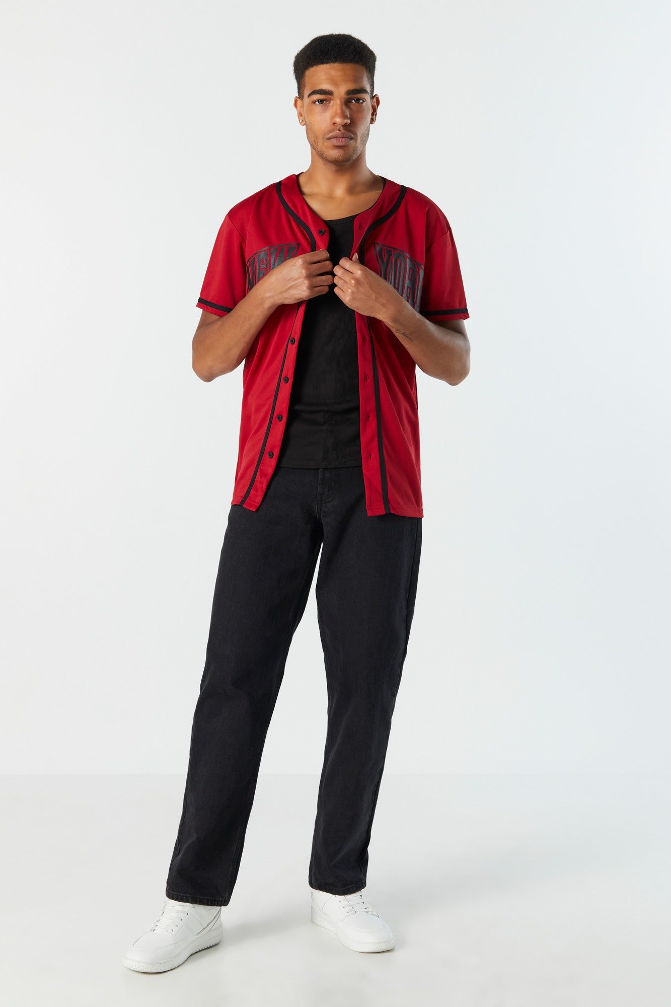 Jersey de baseball rouge à imprimé New York sold by Urban Planet product image thumbnail 3