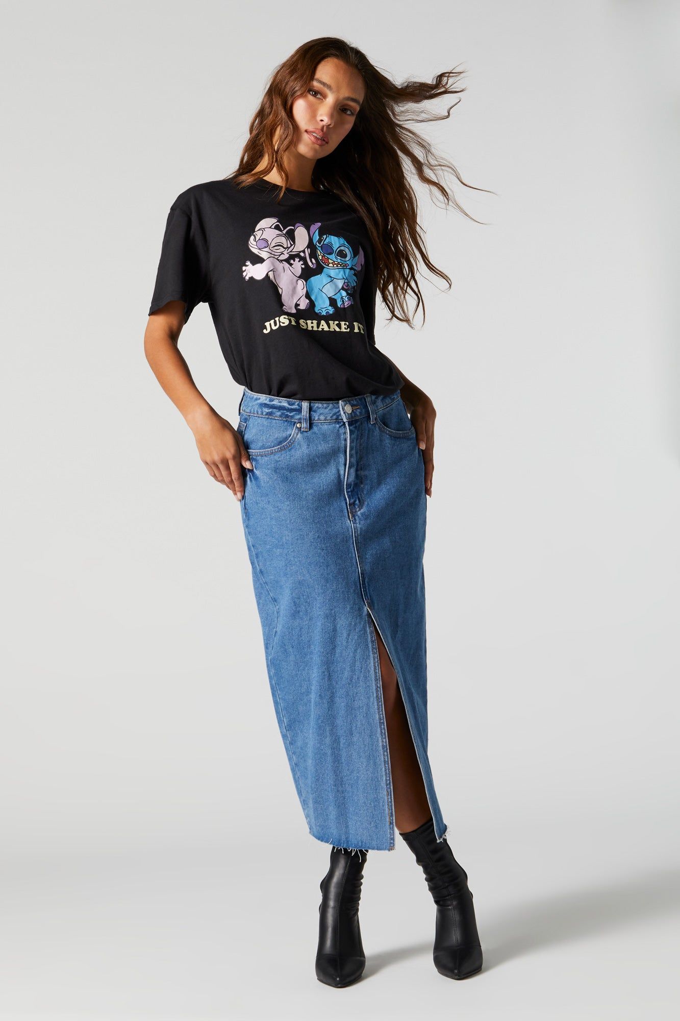 Just Shake It Graphic Boyfriend T-Shirt sold by Urban Planet product image thumbnail 3