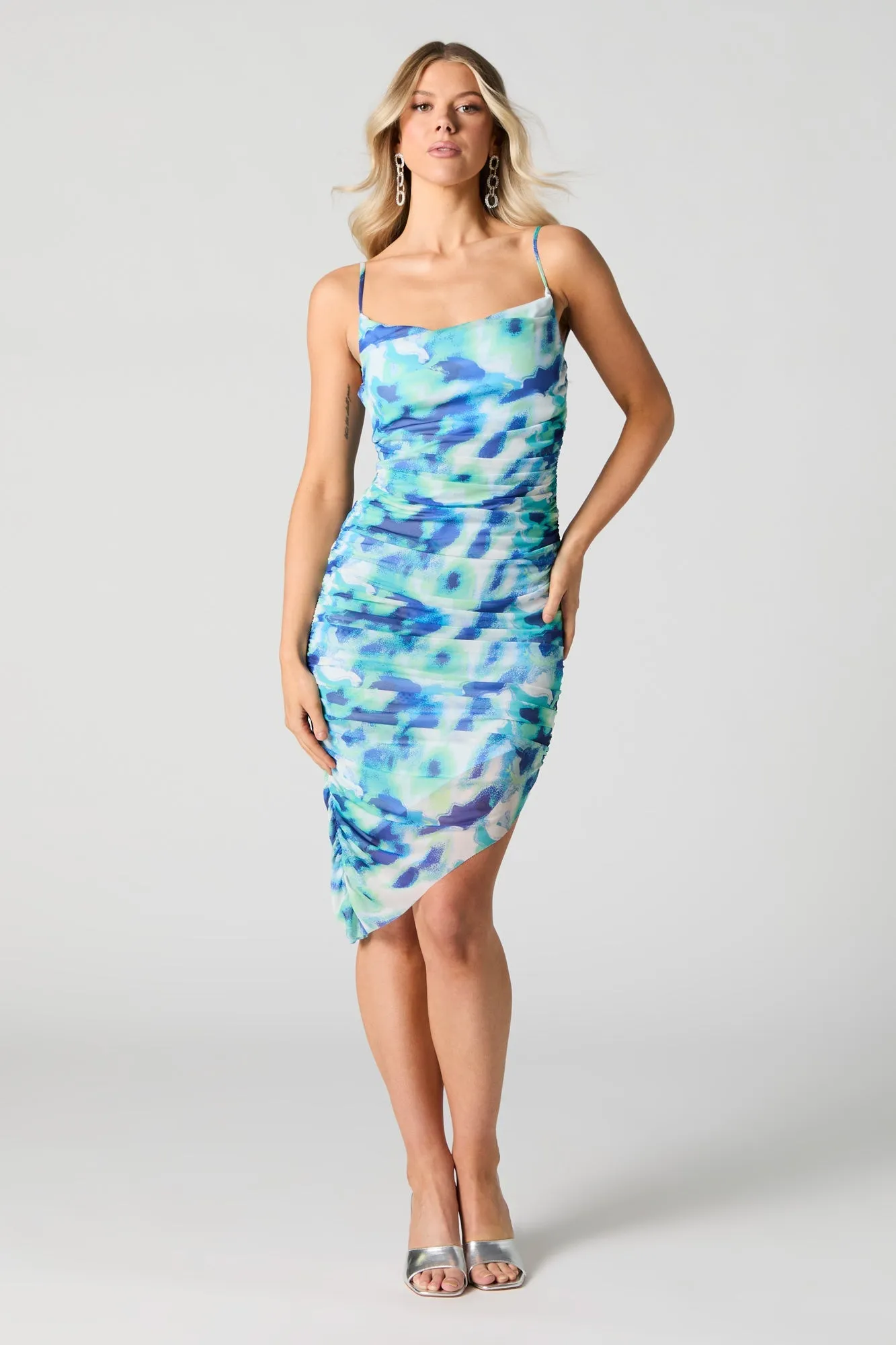 Robe midi asymétrique ruchée imprimée sold by Urban Planet product image thumbnail 4