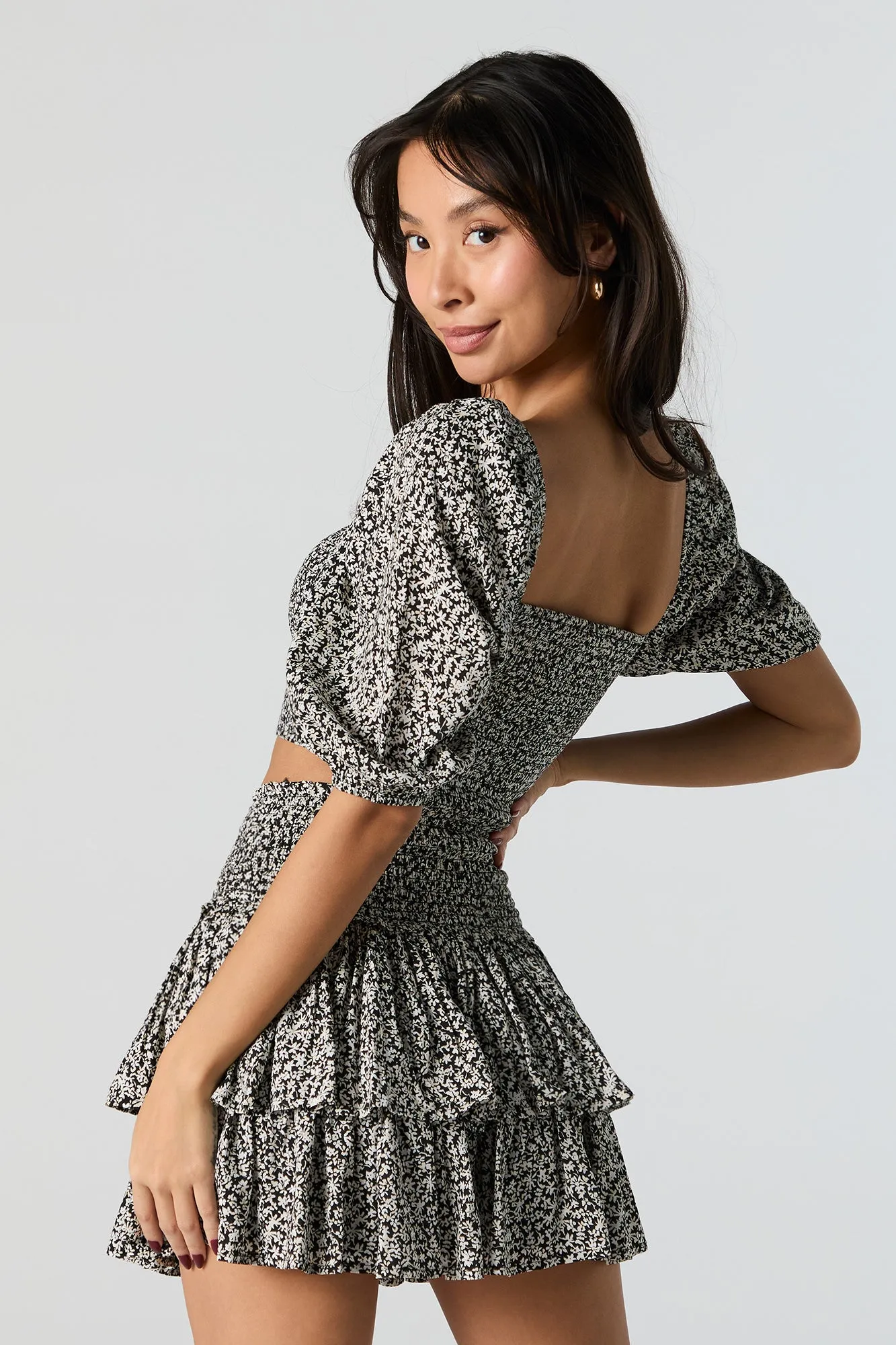 Minijupe volantée smockée fleurie sold by Urban Planet product image thumbnail 2