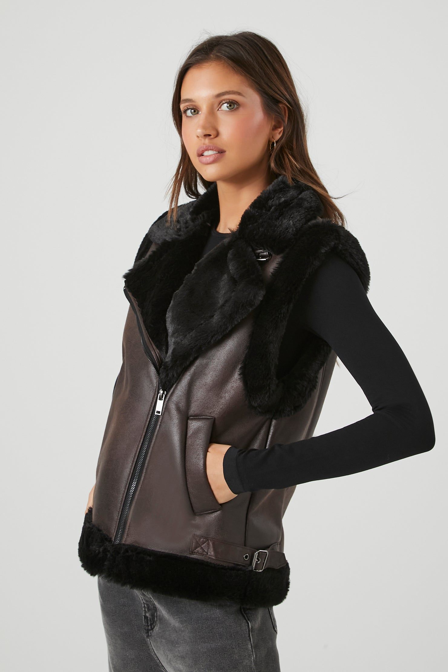 Veste en similifourrure et similisuède sold by Urban Planet product image thumbnail 3