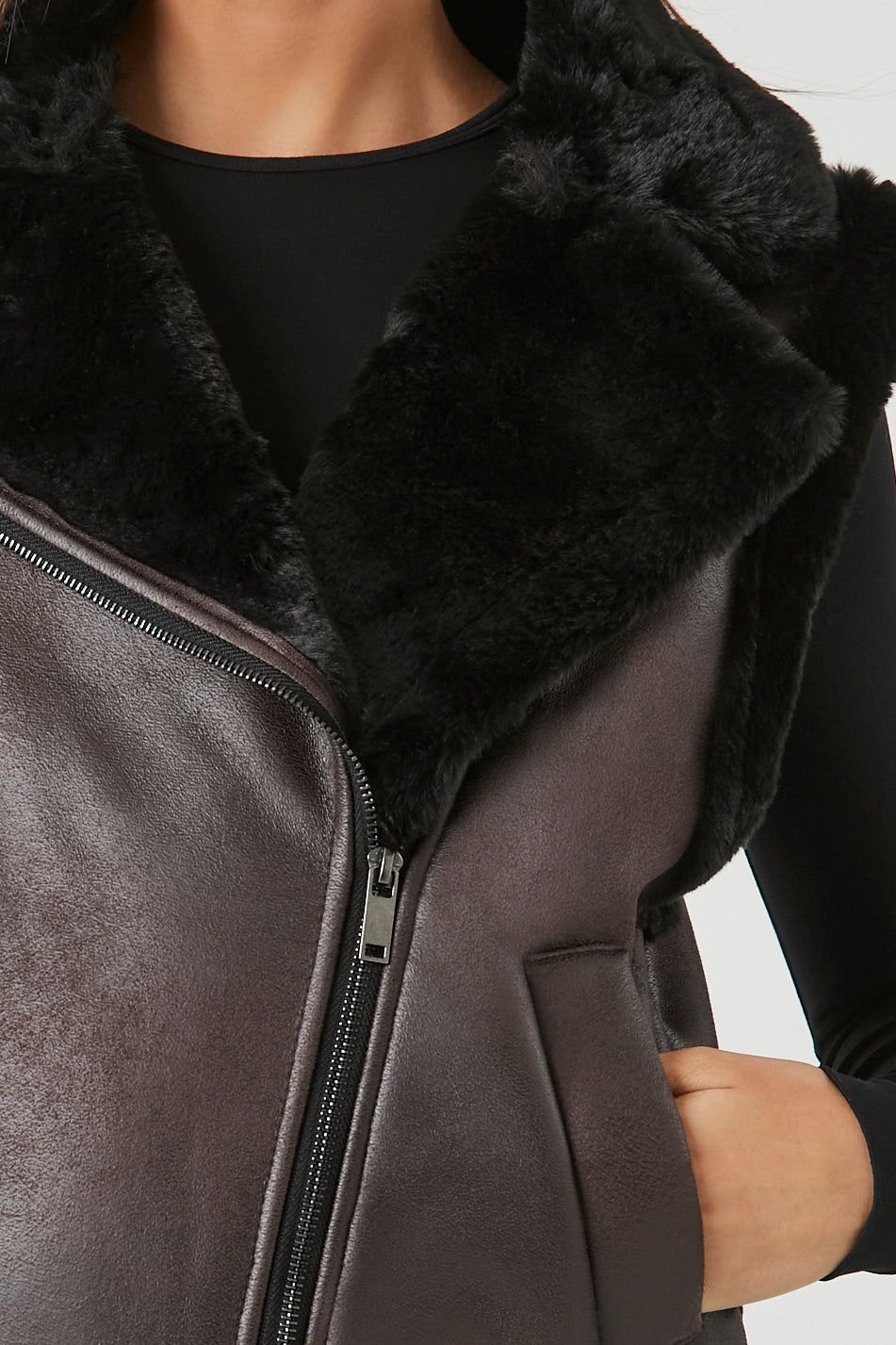 Veste en similifourrure et similisuède sold by Urban Planet product image thumbnail 6